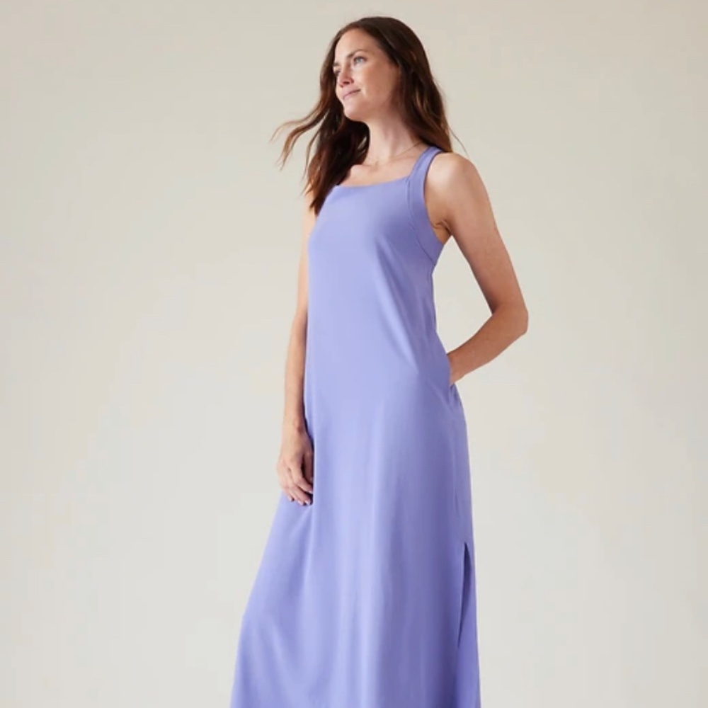 Brand New with Tags Athleta Arrival Dress in size Medium, Color Adonis Blue